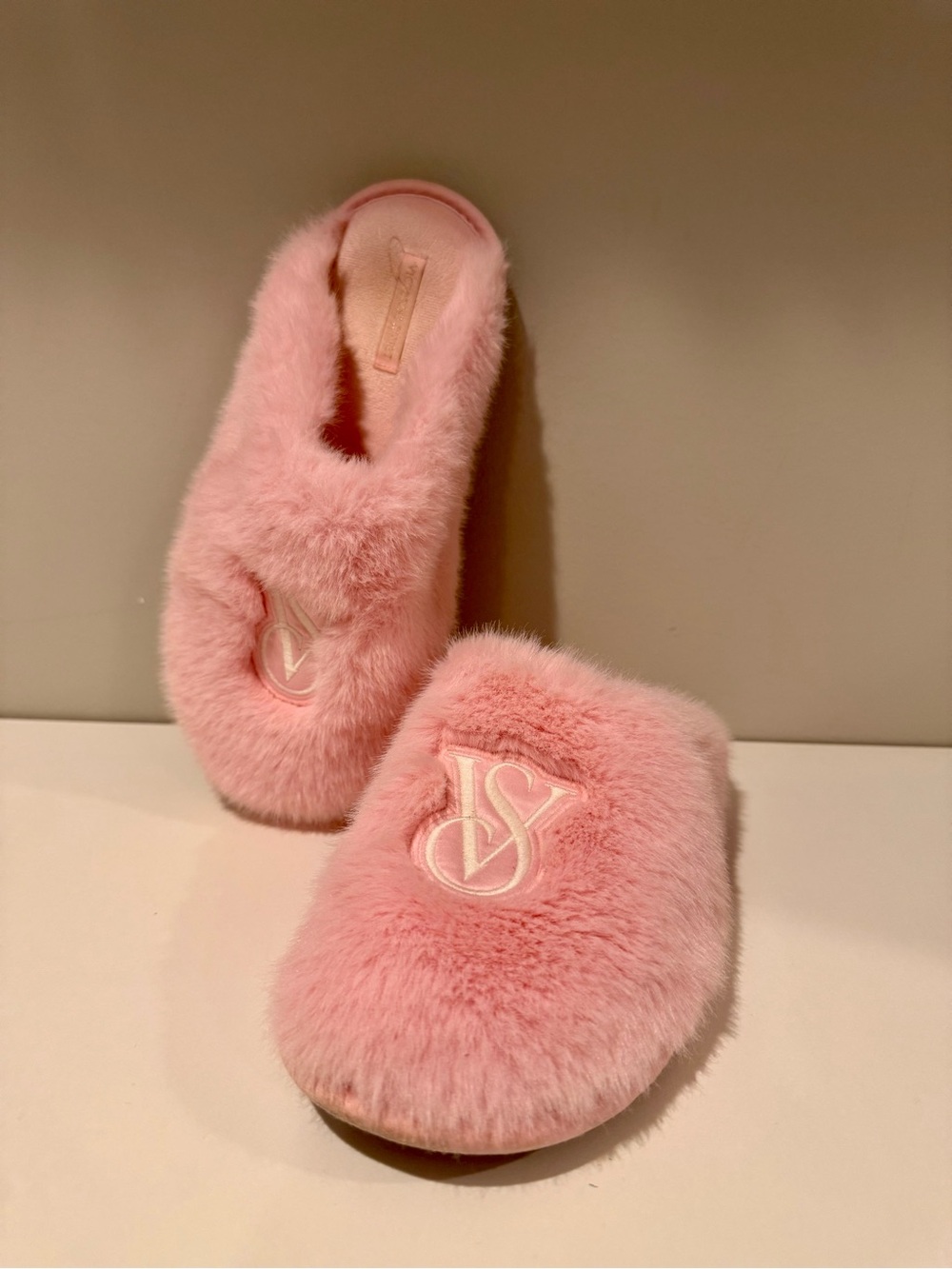 Victoria’s Secret Pink Faux Fur Cozy Slide Slippers